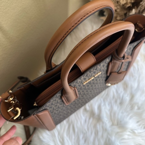 New Michael Kors kali satchel bag with iPad case - Picture 16 of 16